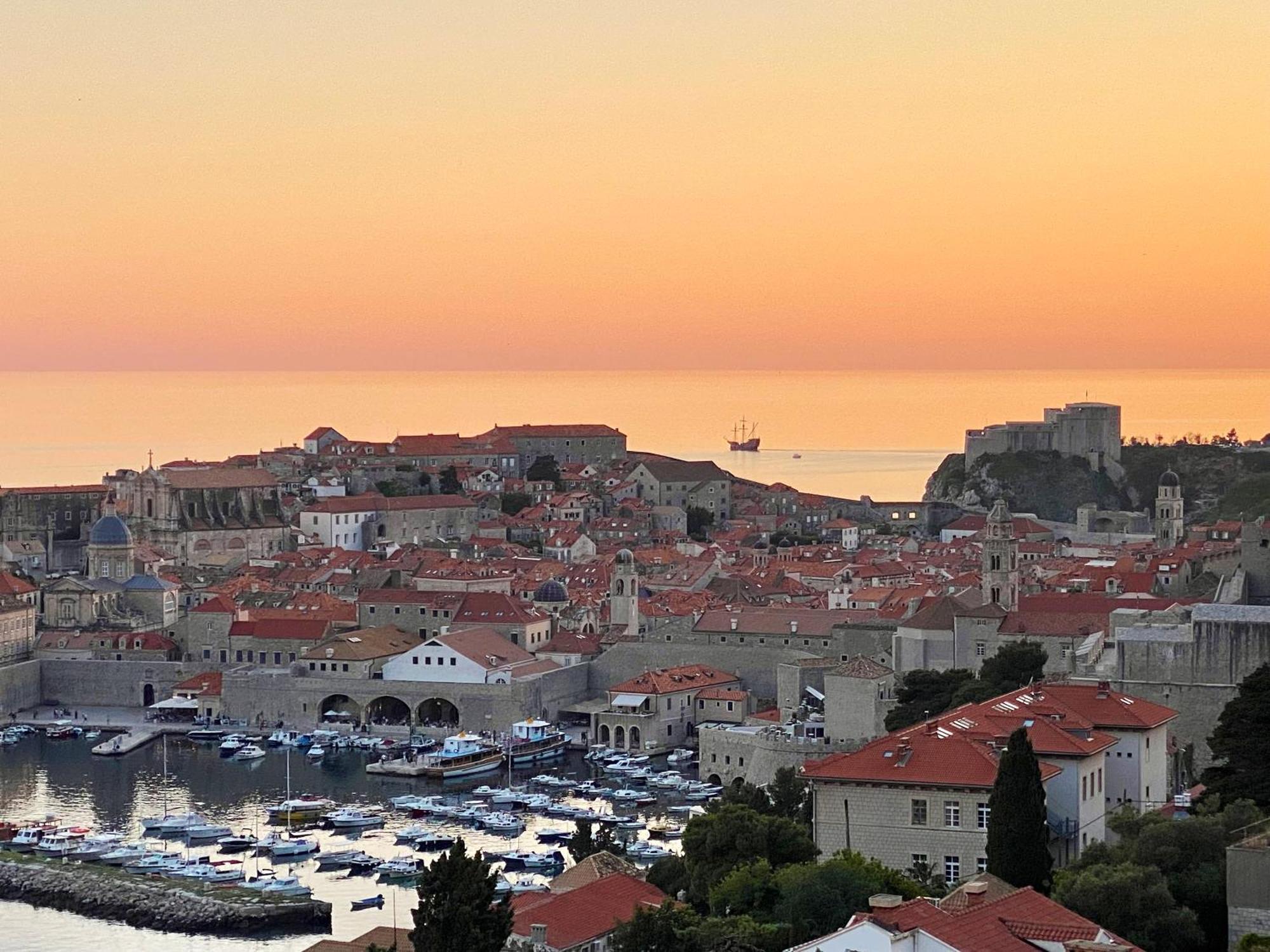 Two-Bedroom Apartment "Belvedere Dubrovnik" - Old Town And Sea Views Екстериор снимка
